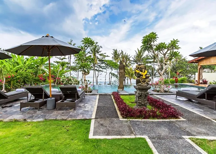 ゲストハウス Bali Natha Front 4*